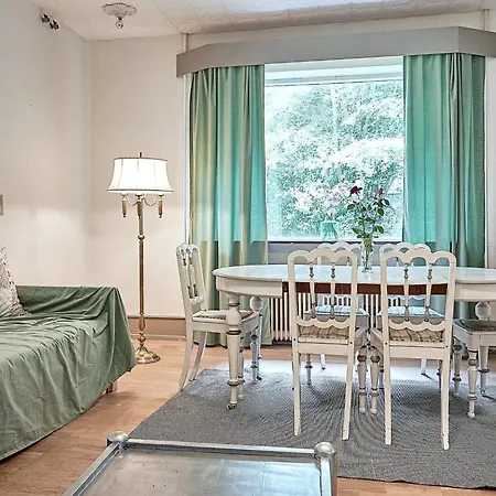 Aakirkeby Ii Apartment